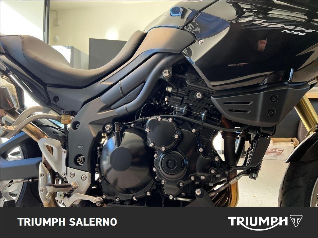 TRIUMPH Tiger 1050 